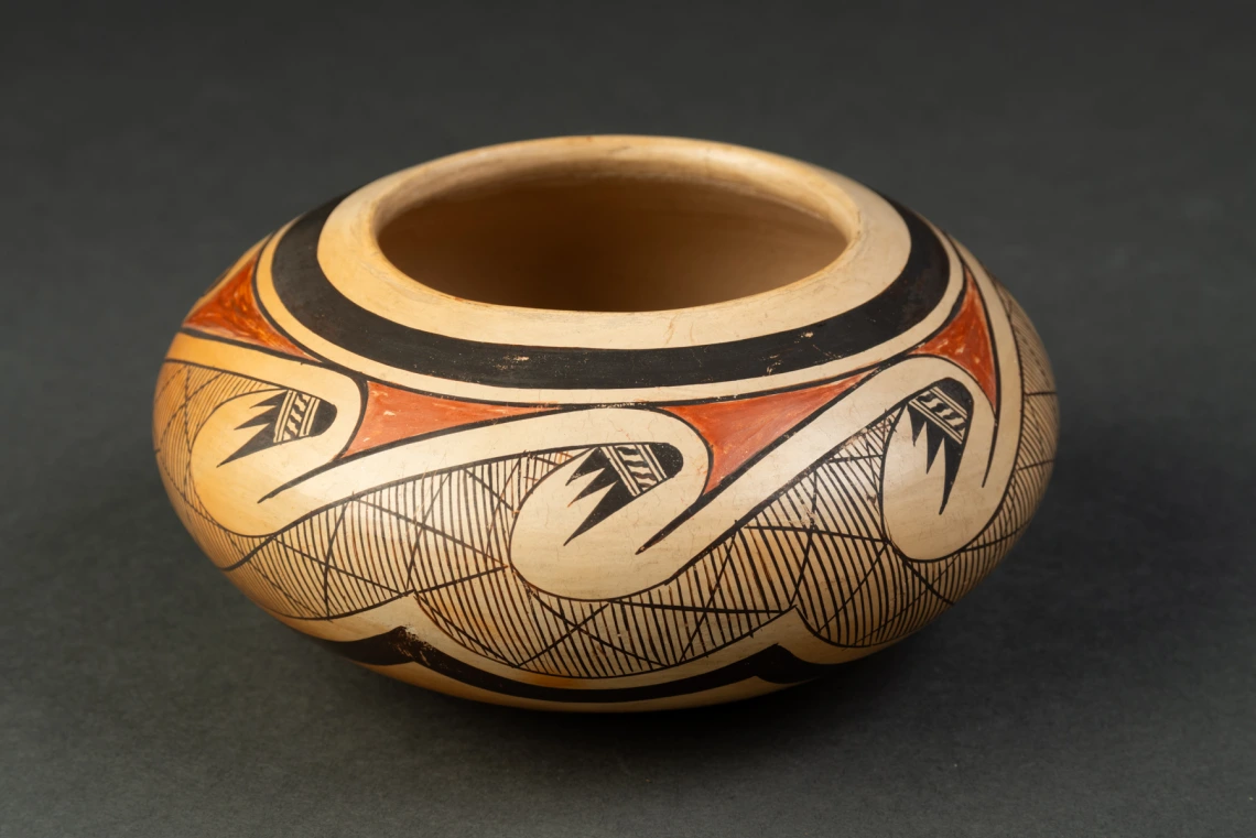 polychrome bowl with migration/bird-wing designs