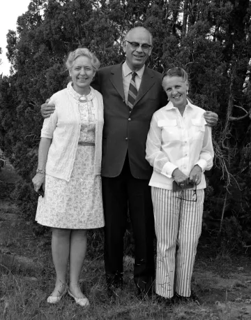 Florence Hawley Ellis (right), with Clara Lee Tanner and Emil Haury